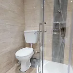 Apartman Stayzo Westminster Stylish House