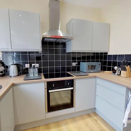 Stayzo Westminster Stylish House Апартаменты