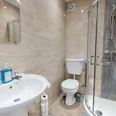 Apartment Stayzo Westminster Stylish House Bradford (West Yorkshire)