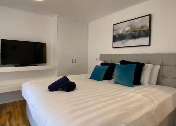 Apartment Stayzo Westminster Stylish House