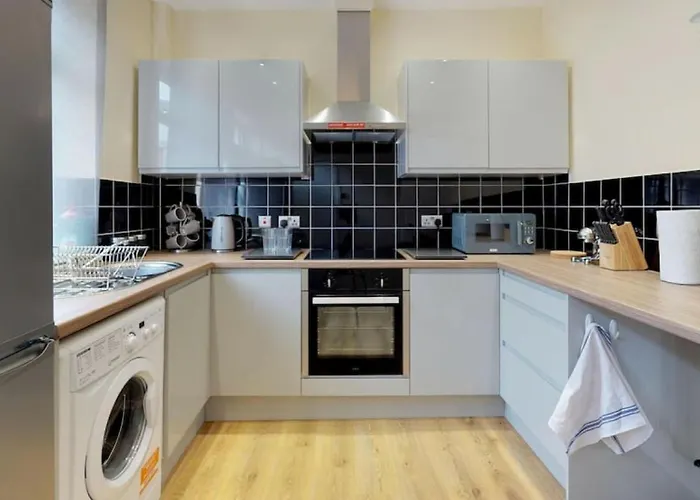 Stayzo Westminster Stylish House *