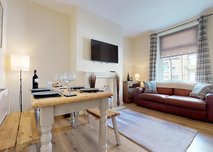 Stayzo Westminster Stylish House