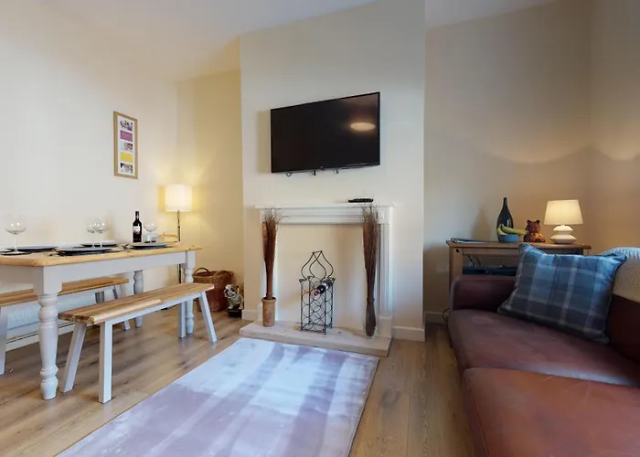 Stayzo Westminster Stylish House Апартаменты