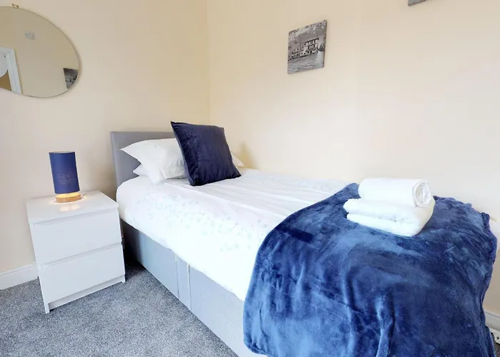 Stayzo Westminster Stylish House Апартаменты Брадфорд